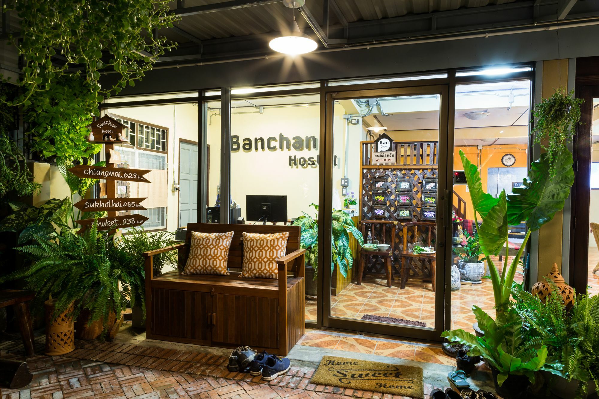 Banchan Hostel Phra Nakhon Si Ayutthaya Exterior photo